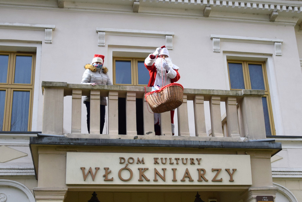 Prezenty z zachowaniem dystansu