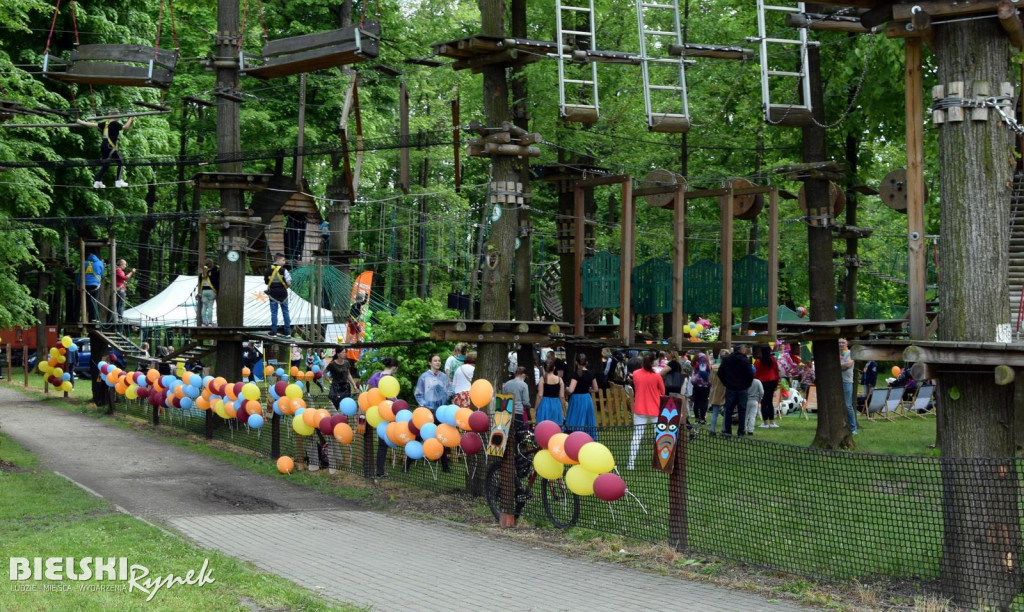 Piknik Hawajski w Parku Linowym