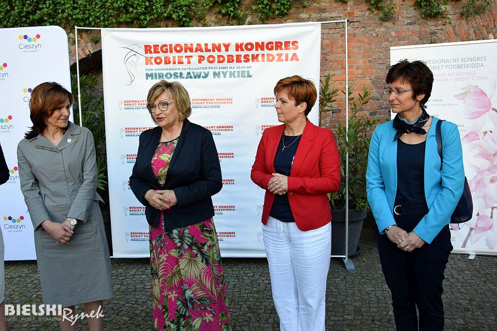 Świat (bez) kobiet - debata na temat praw kobiet