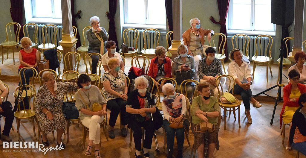 Seniorki z Bielska-Białej na pokazie mody