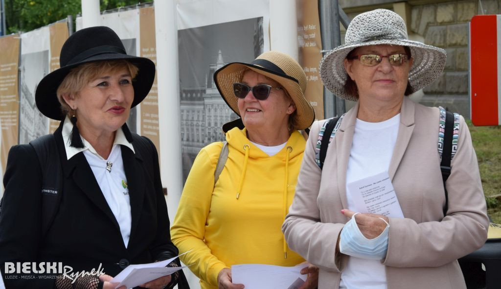 Parada Kapeluszy bielskich Seniorów