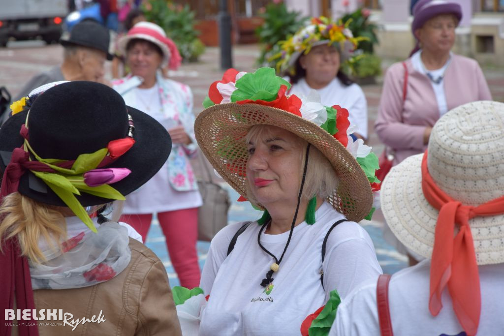 Parada Kapeluszy bielskich Seniorów