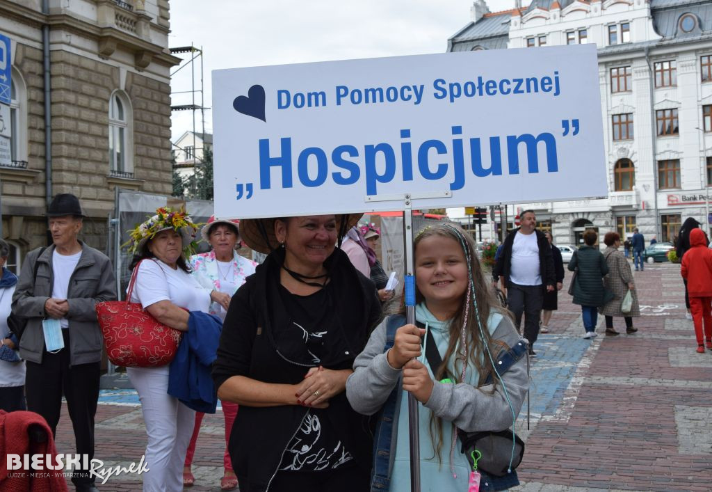 Parada Kapeluszy bielskich Seniorów