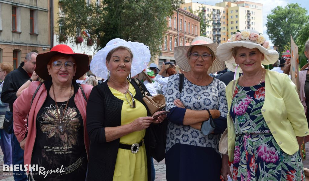 Parada Kapeluszy bielskich Seniorów