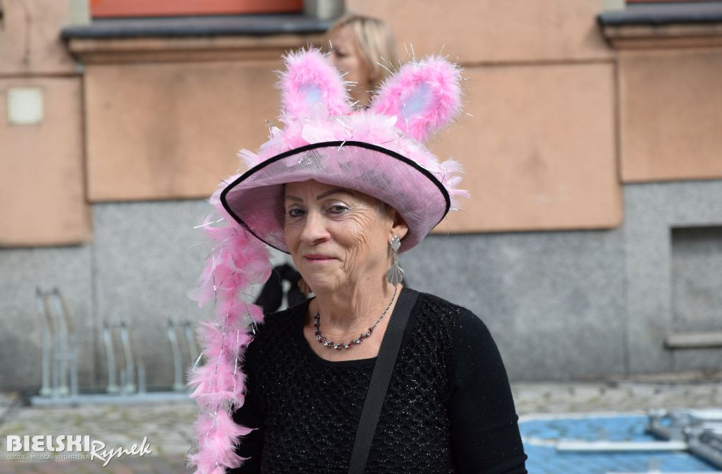 Parada Kapeluszy bielskich Seniorów