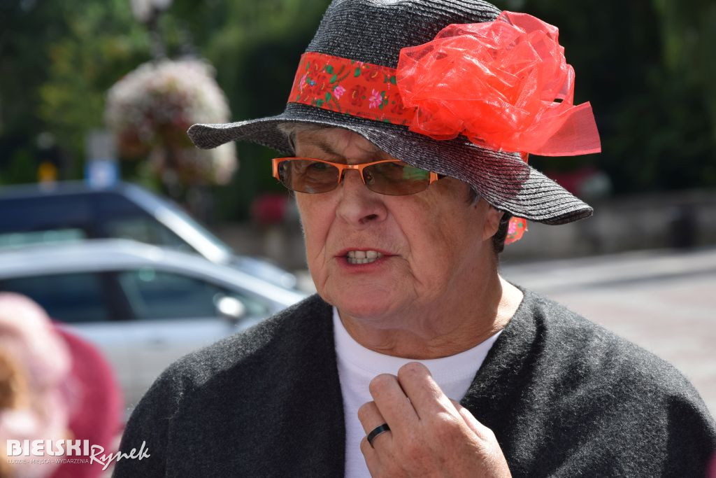 Parada Kapeluszy bielskich Seniorów