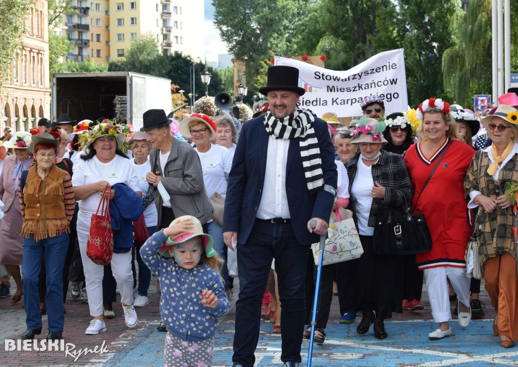 Parada Kapeluszy bielskich Seniorów