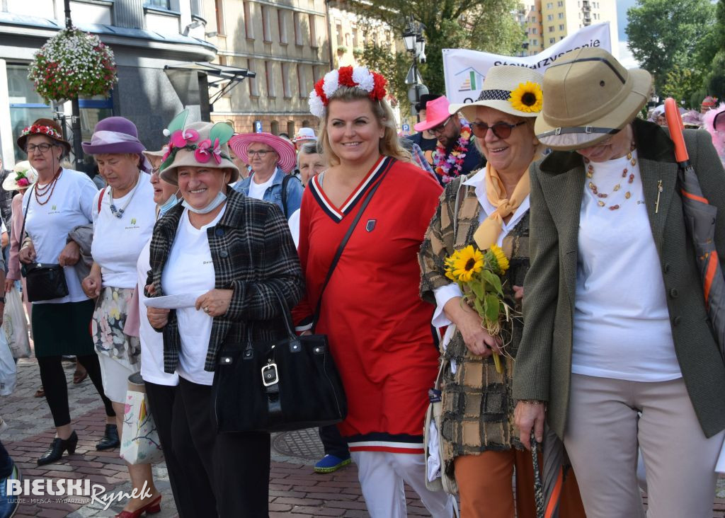 Parada Kapeluszy bielskich Seniorów