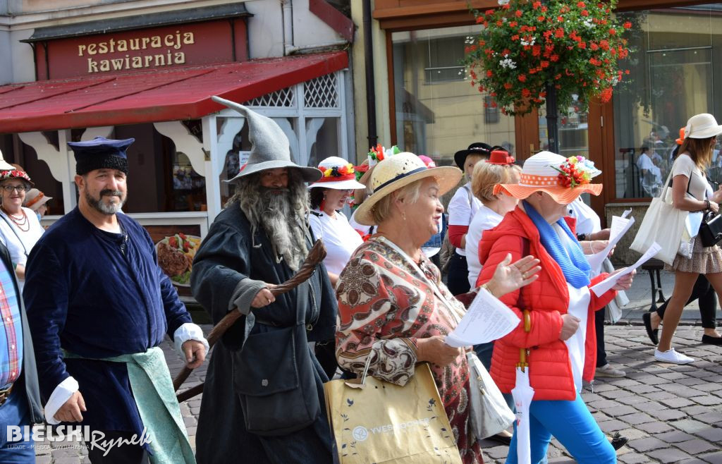 Parada Kapeluszy bielskich Seniorów
