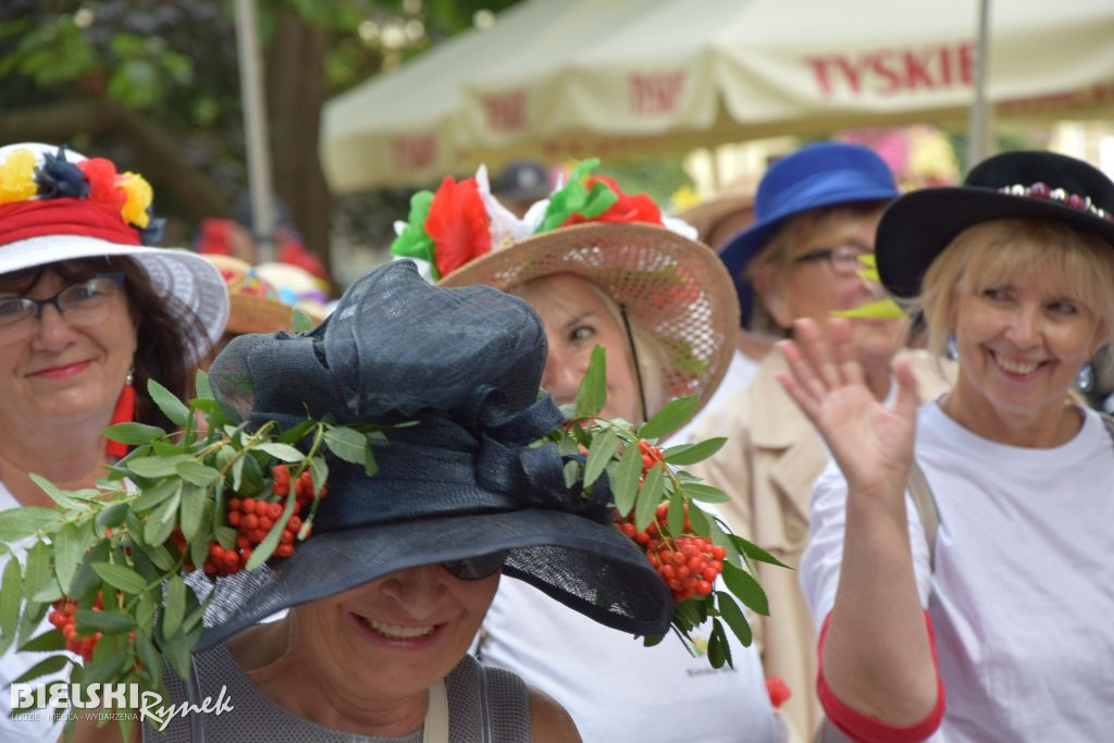 Parada Kapeluszy bielskich Seniorów