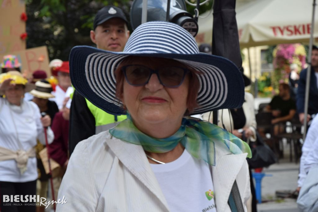 Parada Kapeluszy bielskich Seniorów