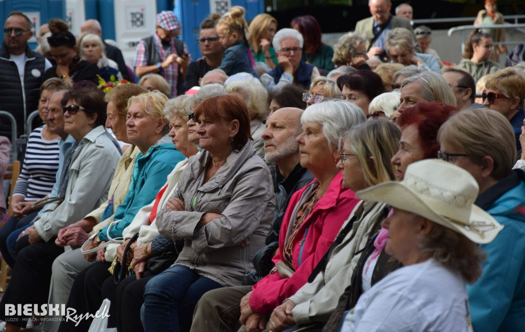 Parada Kapeluszy bielskich Seniorów