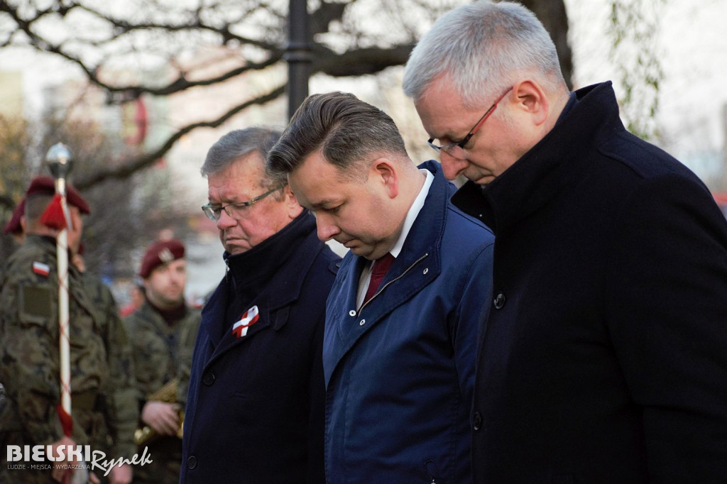 Apel poległych na cmentarzu wojskowym przy ulicy Saperów