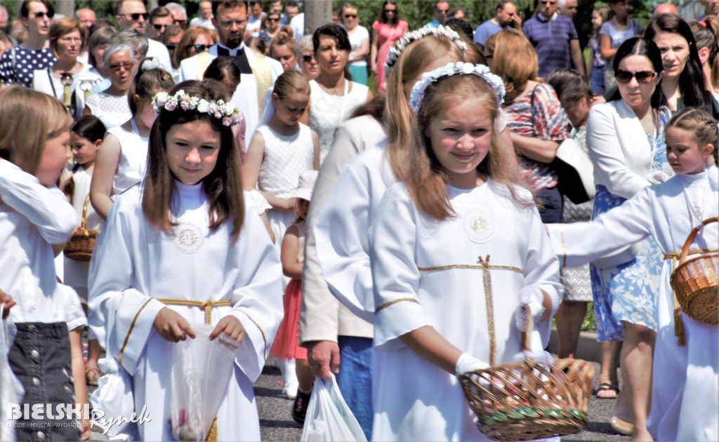 Procesja Bożego Ciała w parafii NSPJ w Bielsku-Białej