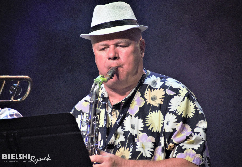 Jerry Brass Band na niepogodę