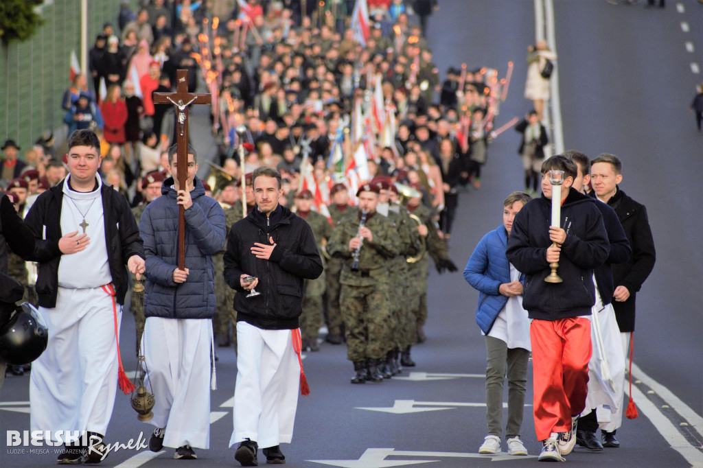Cmentarz Wojskowy - 104. rocznica odzyskania Niepodległości