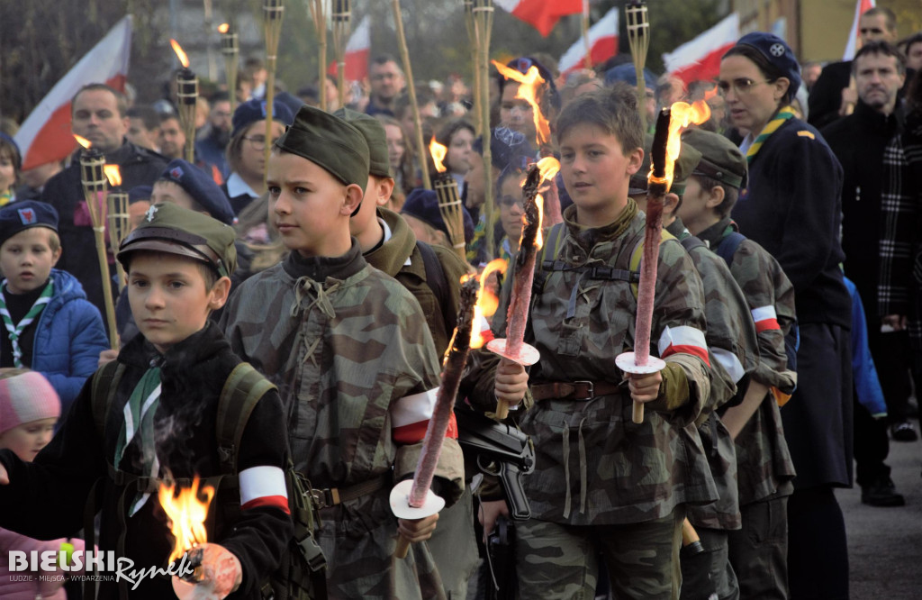 Cmentarz Wojskowy - 104. rocznica odzyskania Niepodległości