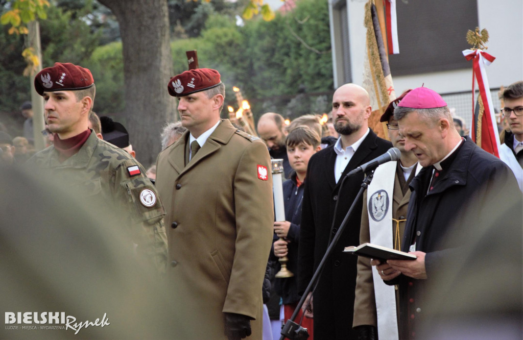 Cmentarz Wojskowy - 104. rocznica odzyskania Niepodległości