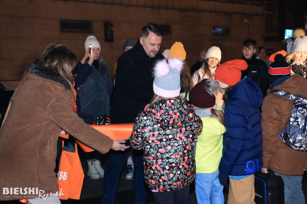 „Zjarajmy To Zło” - pomarańczowy marsz przeciwko przemocy