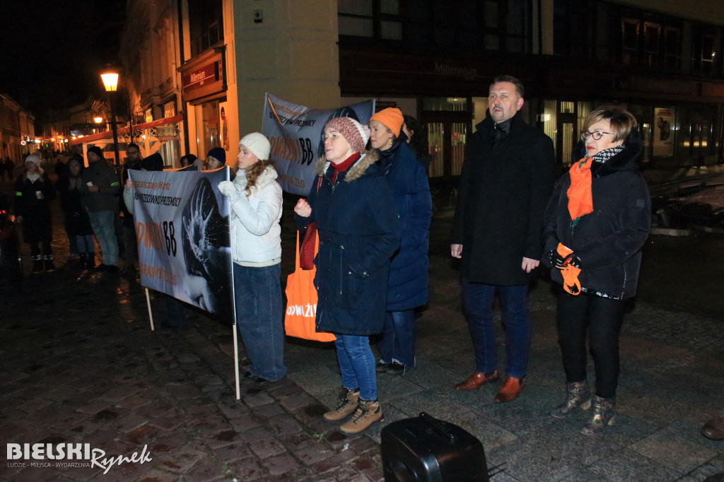 „Zjarajmy To Zło” - pomarańczowy marsz przeciwko przemocy