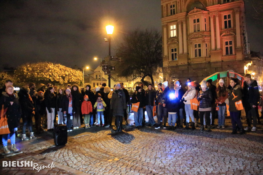 „Zjarajmy To Zło” - pomarańczowy marsz przeciwko przemocy