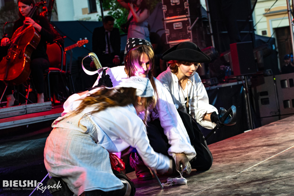 Koncert muzyki filmowej w asyście grup rekonstrukcyjnych