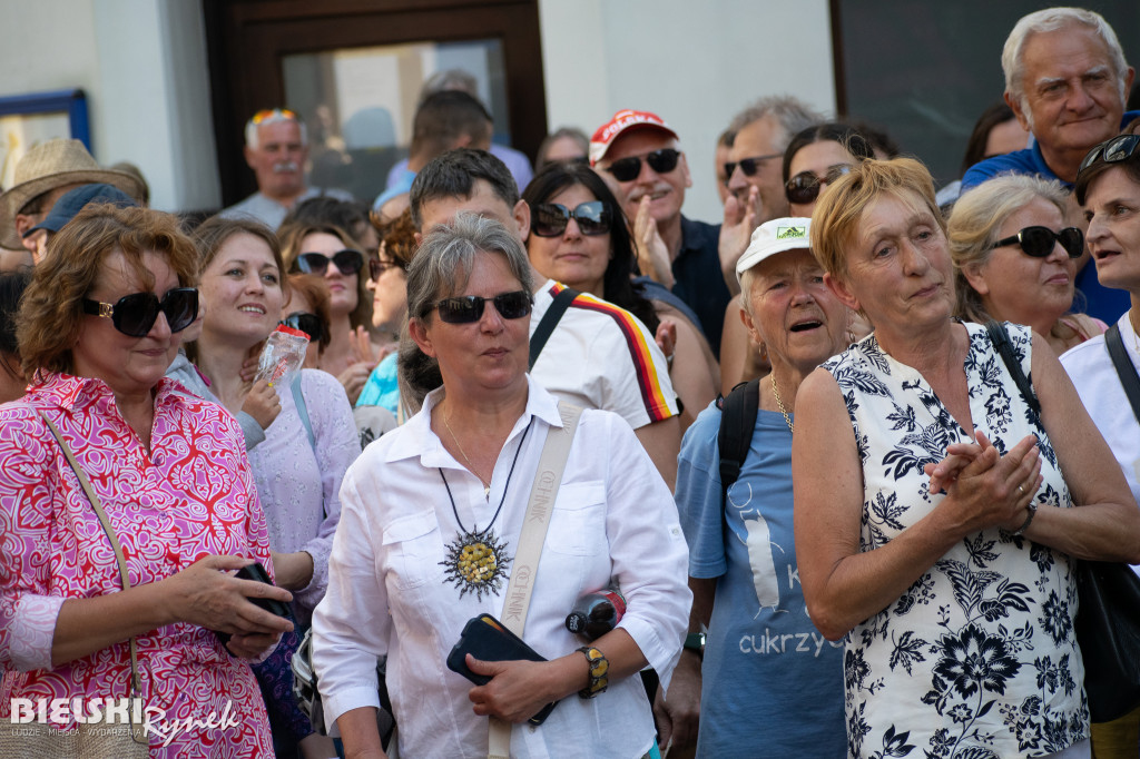 Parada Nowoorleańska w swingowych tradycjach jazzu