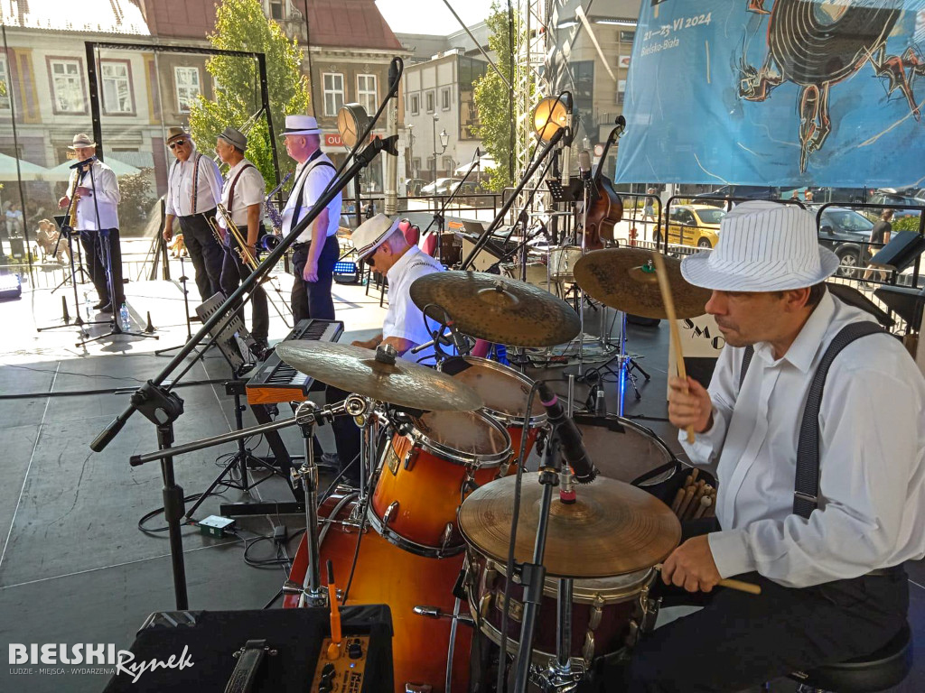 Parada Nowoorleańska w swingowych tradycjach jazzu
