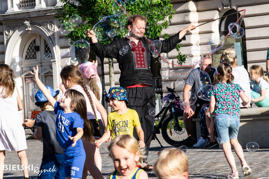 Finał Nocy Świętojańskiej na placu Wojska Polskiego