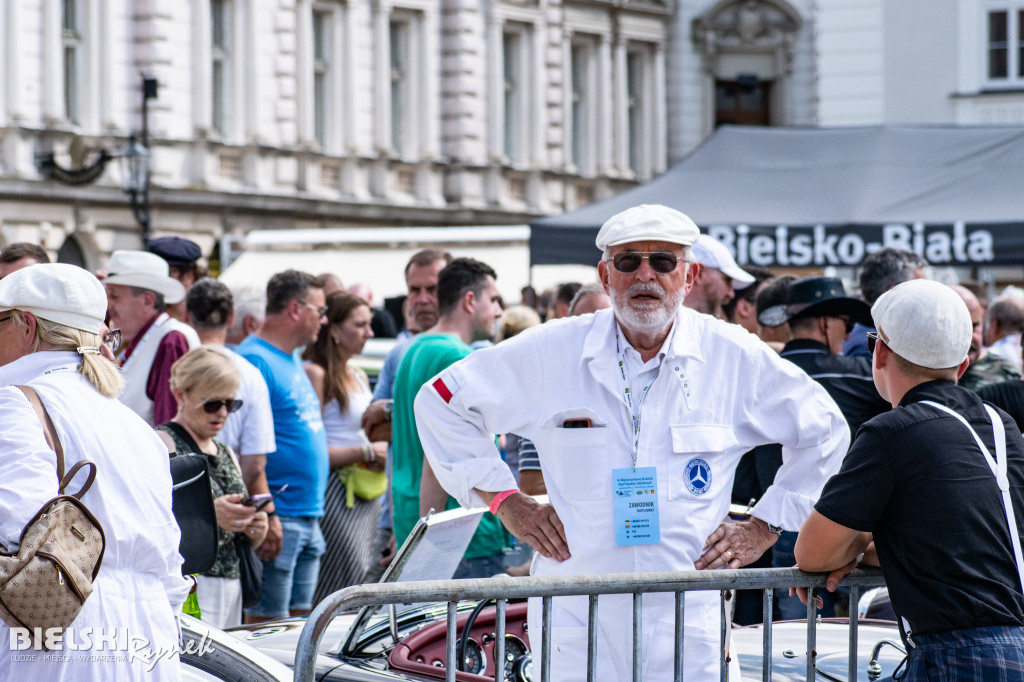 Czar dawnej motoryzacji na placu Wojska Polskiego