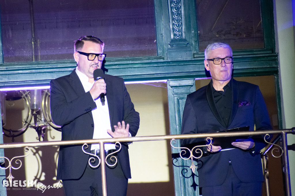 Niezapomniany koncert z okna teatralnego