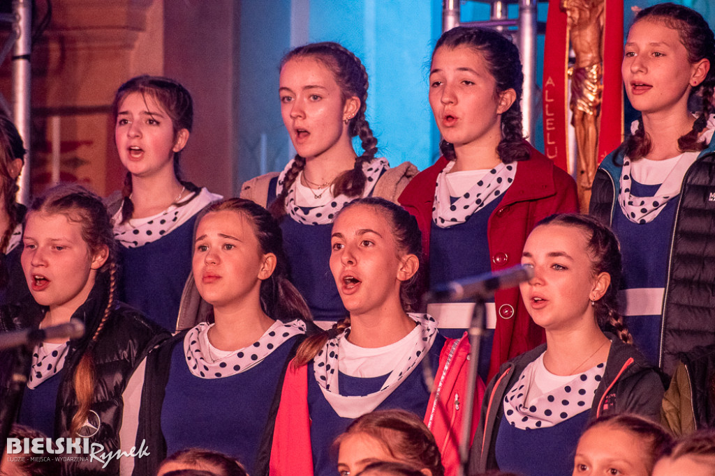 Muzyka, radość i wspólnota – tak rozpoczął się Festiwal Gospel w bielskiej katedrze