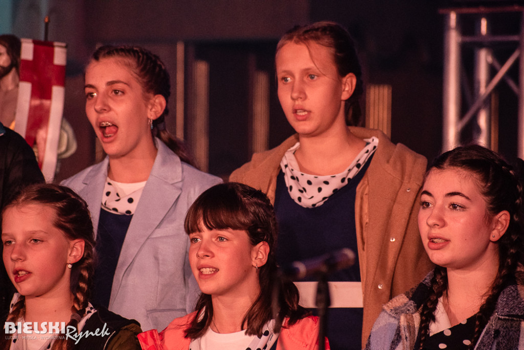 Muzyka, radość i wspólnota – tak rozpoczął się Festiwal Gospel w bielskiej katedrze