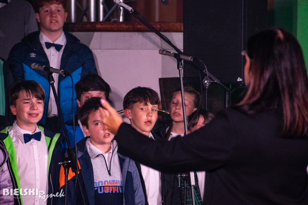 Muzyka, radość i wspólnota – tak rozpoczął się Festiwal Gospel w bielskiej katedrze