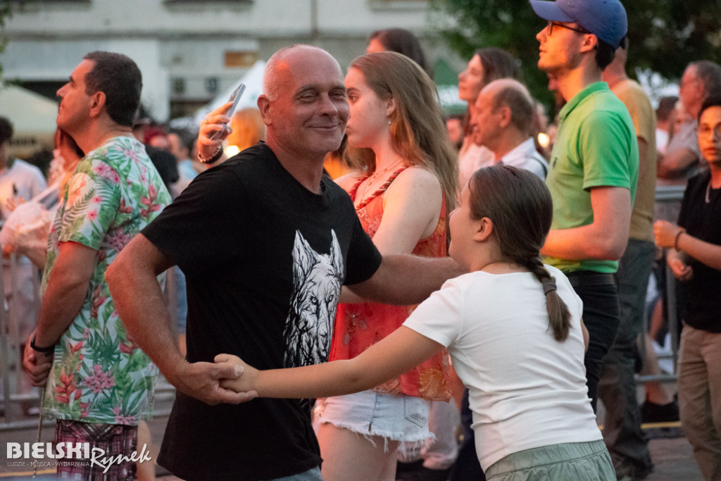 Gorące kubańskie rytmy na Placu Wojska Polskiego