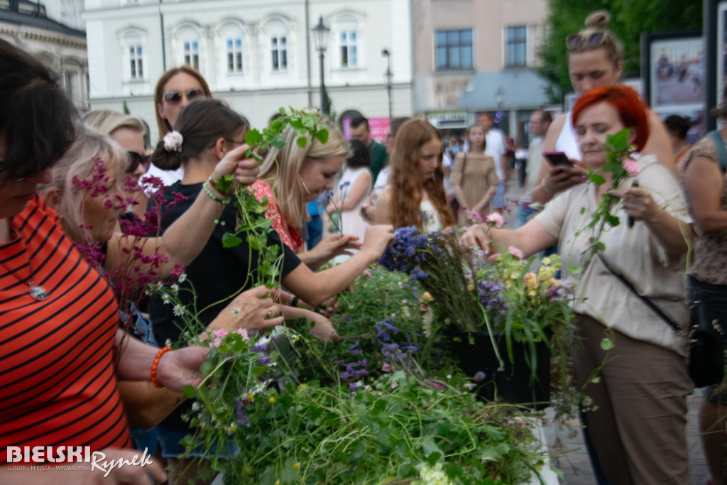 Folkowo i energetycznie podczas festiwalu świętojańskiego