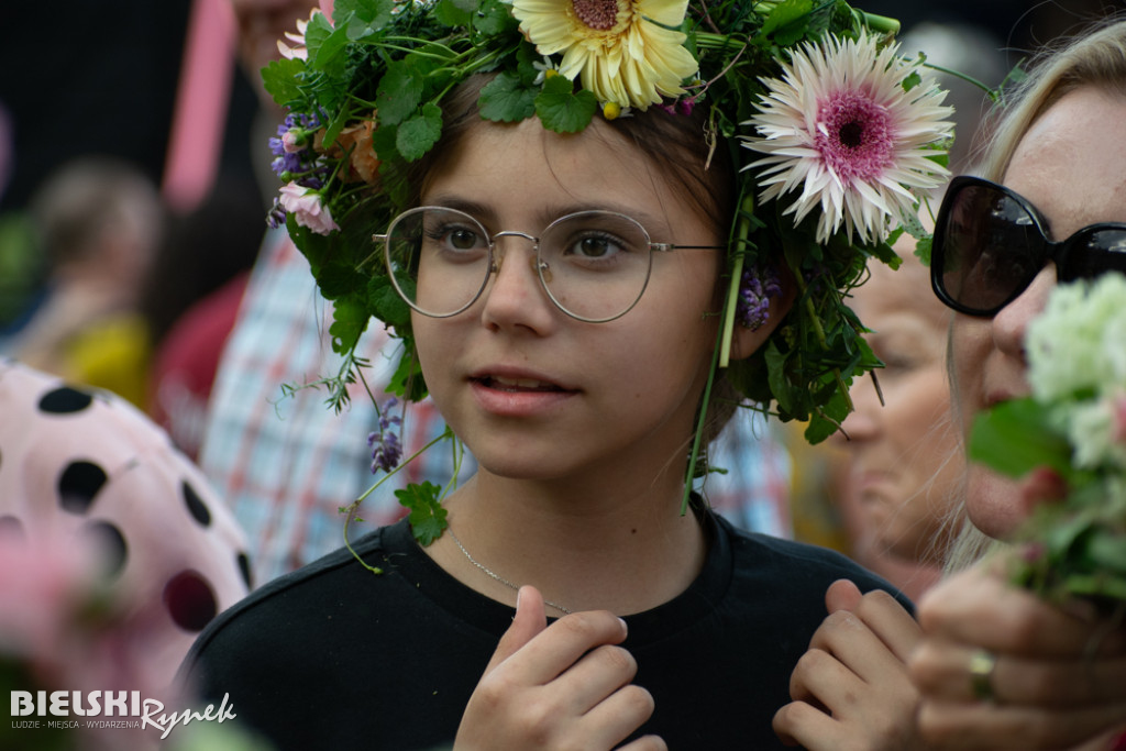 Folkowo i energetycznie podczas festiwalu świętojańskiego