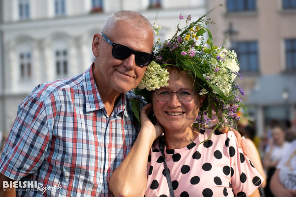 Folkowo i energetycznie podczas festiwalu świętojańskiego