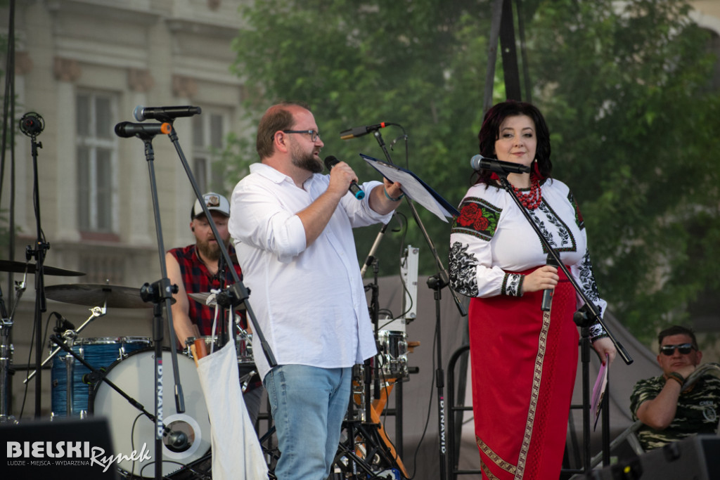 Folkowo i energetycznie podczas festiwalu świętojańskiego