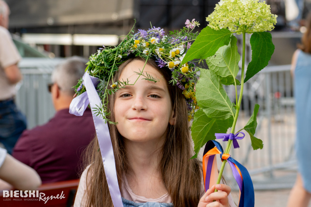 Folkowo i energetycznie podczas festiwalu świętojańskiego