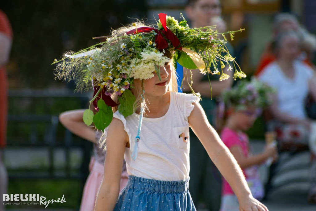 Folkowo i energetycznie podczas festiwalu świętojańskiego