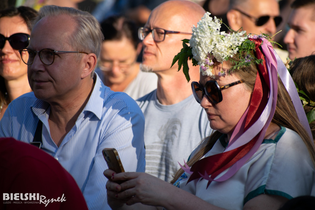 Folkowo i energetycznie podczas festiwalu świętojańskiego