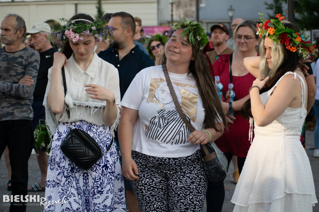 Folkowo i energetycznie podczas festiwalu świętojańskiego