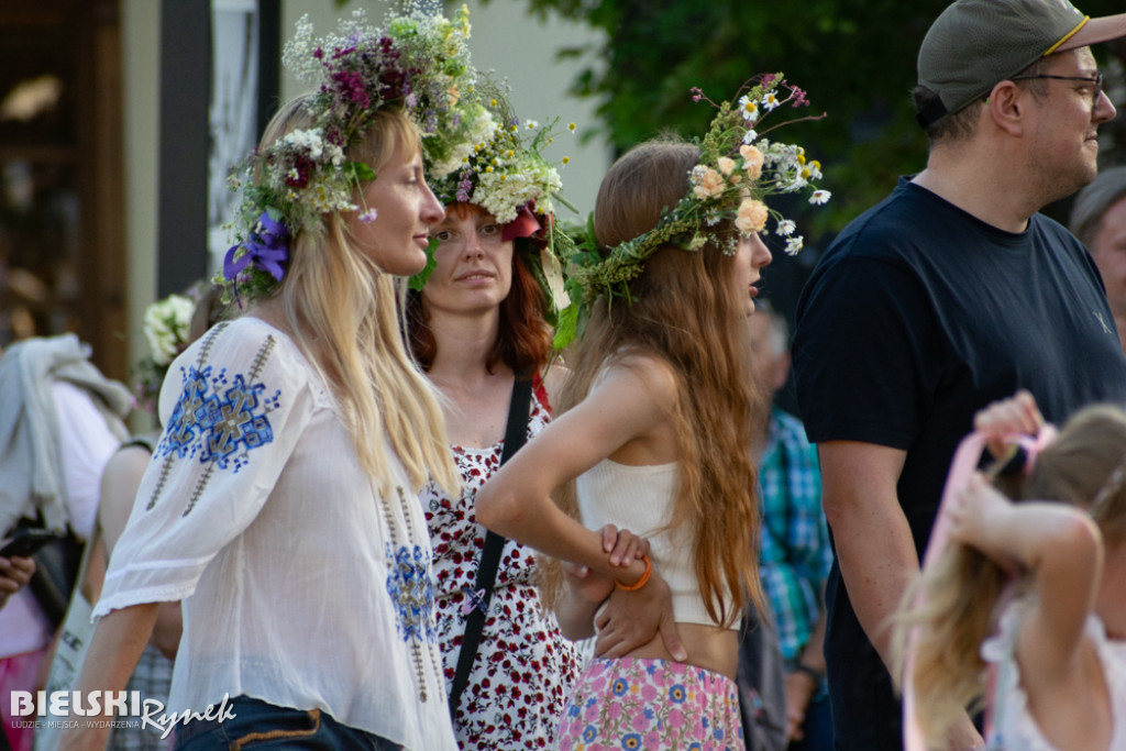 Folkowo i energetycznie podczas festiwalu świętojańskiego
