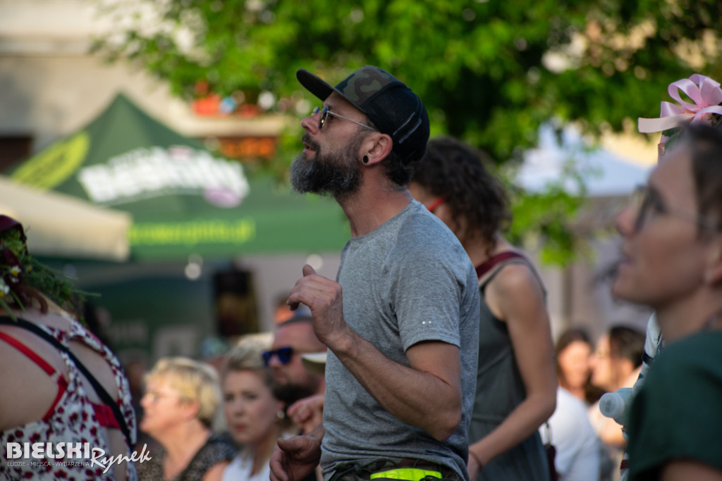 Folkowo i energetycznie podczas festiwalu świętojańskiego