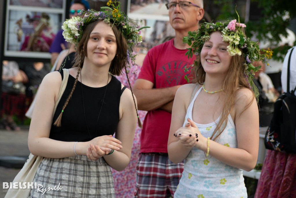 Folkowo i energetycznie podczas festiwalu świętojańskiego