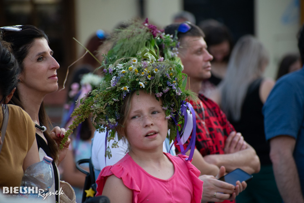 Folkowo i energetycznie podczas festiwalu świętojańskiego