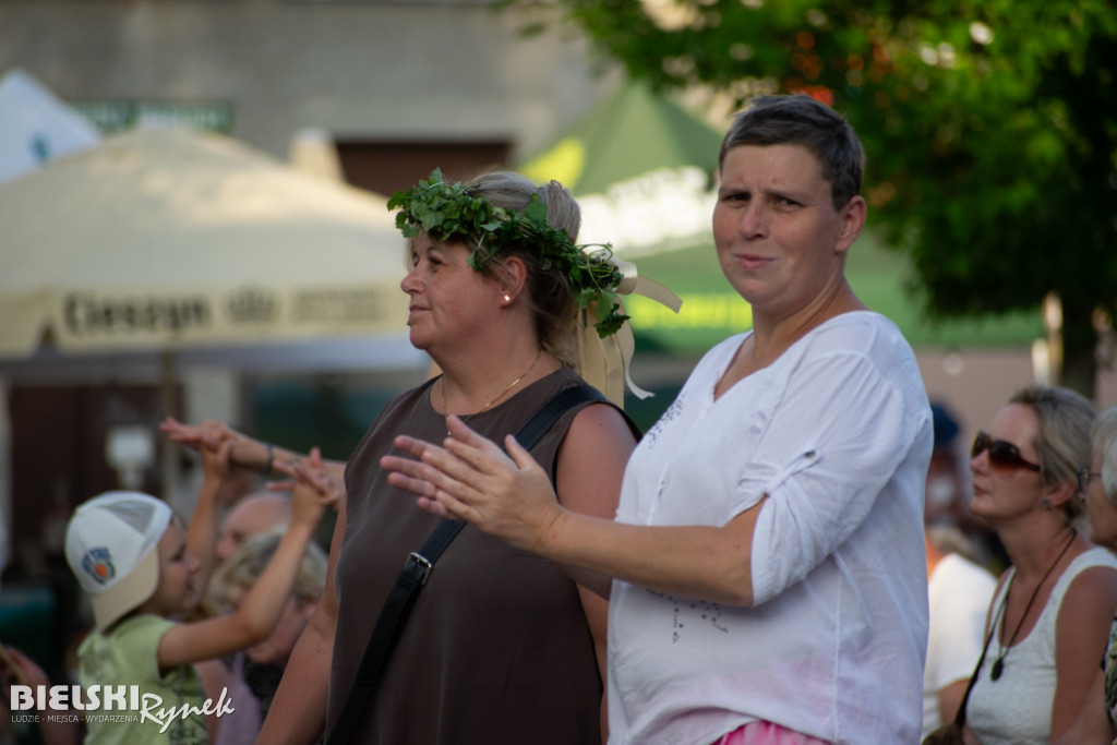 Folkowo i energetycznie podczas festiwalu świętojańskiego