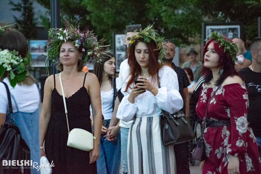 Folkowo i energetycznie podczas festiwalu świętojańskiego
