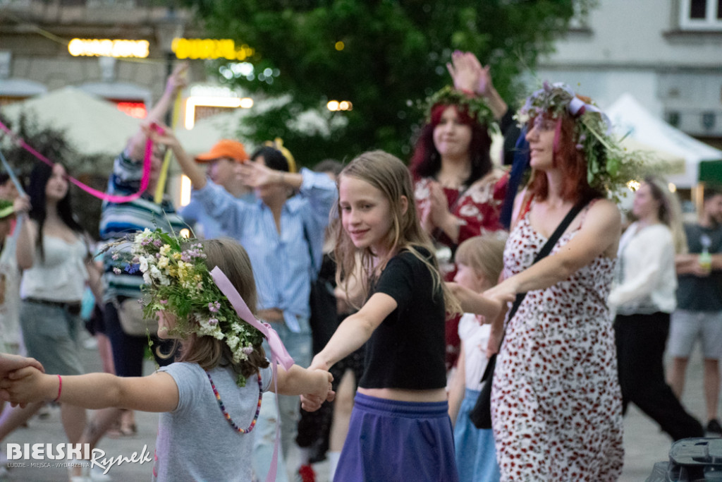 Folkowo i energetycznie podczas festiwalu świętojańskiego